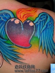 一张爱心翅膀火焰纹身图片