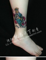 女人腿部漂亮流行的水瓶座纹身图片