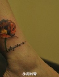 腿部唯美前卫的罂粟花纹身图片