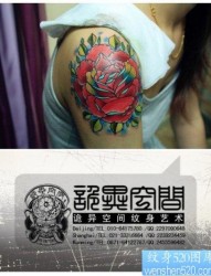 手臂漂亮好看的school玫瑰花纹身图片