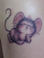 可爱小老鼠纹身图片