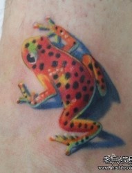 一张彩色小青蛙纹身图片