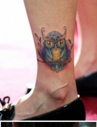 两款腿部可爱流行的猫头鹰纹身图片