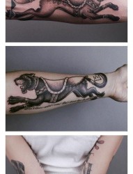 手臂经典前卫的狐狸与豹子纹身图片