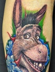 一张超萌的驴子纹身图片