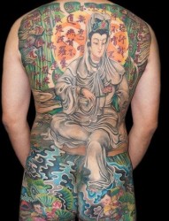 中国风-男生背部满背观音纹身图片