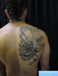 后背纹身图片：后背黑灰玫瑰佛手纹身图片图案