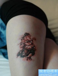 美女腿部一张经典的象神纹身图片