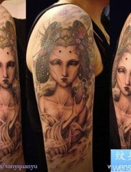 男性手臂漂亮的美女艺妓纹身图片
