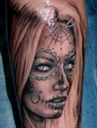手臂漂亮流行的欧美美女纹身图片