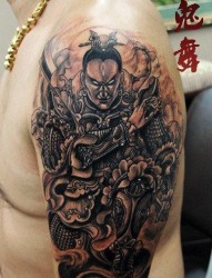 手臂超帅霸气的二郎神杨戬纹身图片