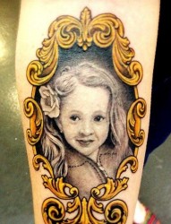 一张欧美小女孩肖像纹身图片