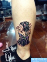 腿部漂亮流行的美女艺妓纹身图片