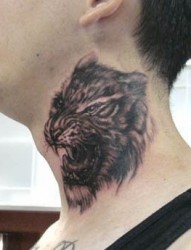 老虎纹身图片：颈部老虎虎头纹身图片纹身作品