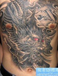 龙纹身图片：超霸气胸部龙纹身图片纹身作品