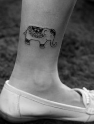 可爱小象纹在腿上好看吧