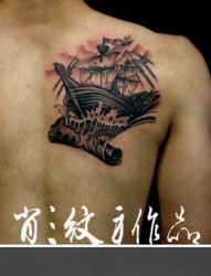 后背经典潮流的帆船纹身图片