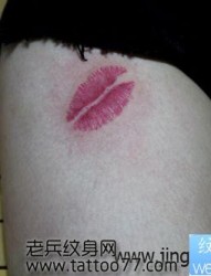 美女腿部好看性感的唇印纹身图片