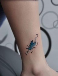 女人腿部好看的蝴蝶纹身图片