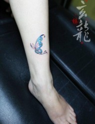 女人腿部漂亮唯美的彩色蝴蝶纹身图片