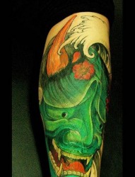 腿部经典时尚的一幅绿色般若纹身图片