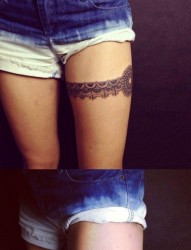 美女大腿潮流精美的蕾丝纹身图片