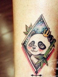 脚踝熊猫纹身图片由纹身520图库推荐