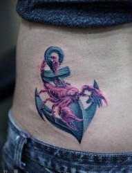 蝎子铁锚纹身图片：腰部彩色蝎子铁锚纹身图案