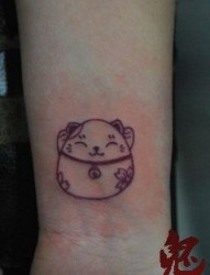手臂超可爱的小猫咪纹身图片