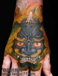 手背神兽唐狮纹身图片