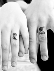 男女情侣个性戒指刺青图案