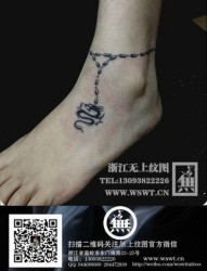 女人脚腕时尚潮流的脚链纹身图片