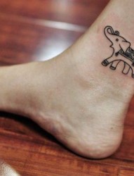 推荐一幅脚踝小象图腾纹身图片