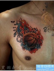 胸部一幅潮流时尚的彩色篮球纹身图片