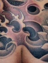 黑灰的臀部莲花纹身图片纹身作品