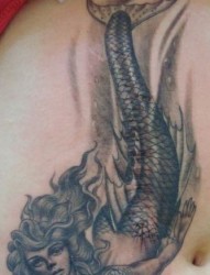 腹部纹身图片：腹部美人鱼纹身图片纹身作品