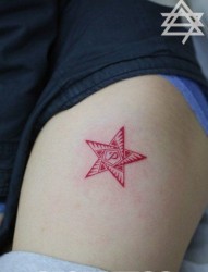 女人腿部好看精美的五角星纹身图片