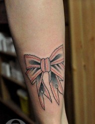女人腿部流行好看的蝴蝶结纹身图片