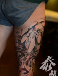 腿部包腿鱼莲花（3）纹身图片