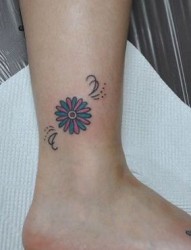 脚踝小清新花朵图腾纹身图案