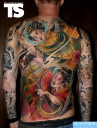 满背经典大气日本艺妓纹身图案