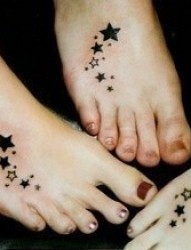 脚背上的星星刺青