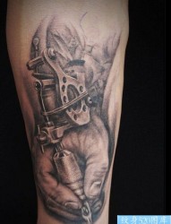 一款手臂纹身机图案