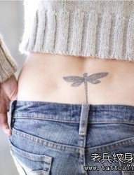 小清新腰部蜻蜓纹身图案