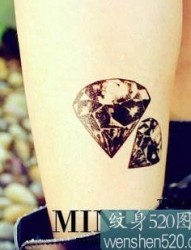 8张小巧玲珑的钻石纹身图片