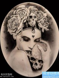 一款女郎玫瑰骷髅纹身手稿图案