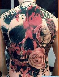一款满背欧美骷髅玫瑰纹身图案