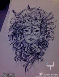 黑灰女郎蛇皇冠玫瑰花纹身图片
