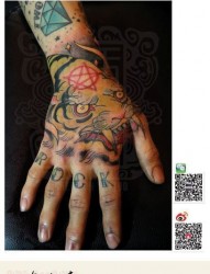 手背经典超酷的一款虎头纹身图案
