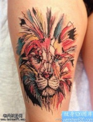 腿部彩色狮子纹身图案